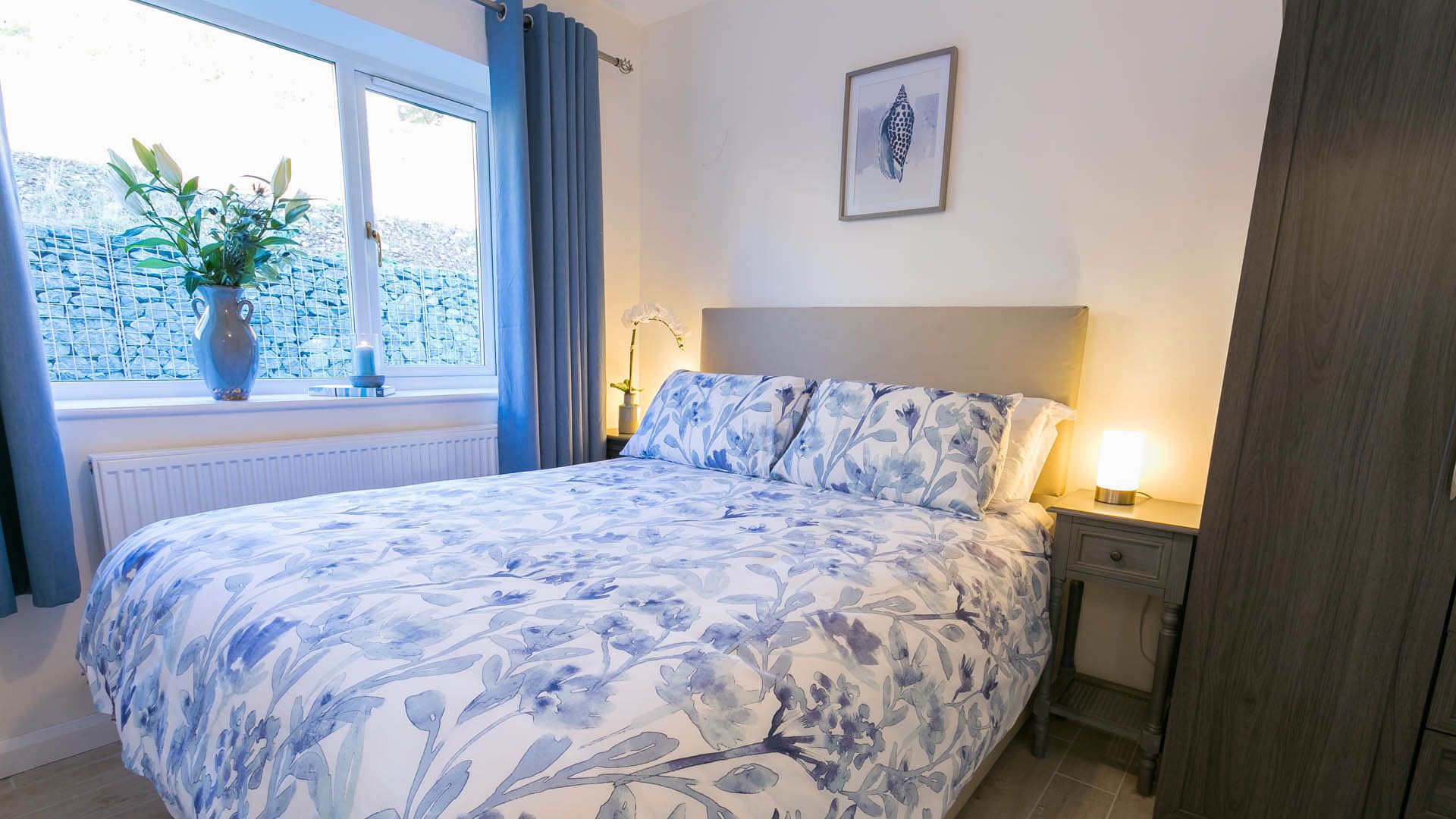 Second double bedroom at Bron Heulog