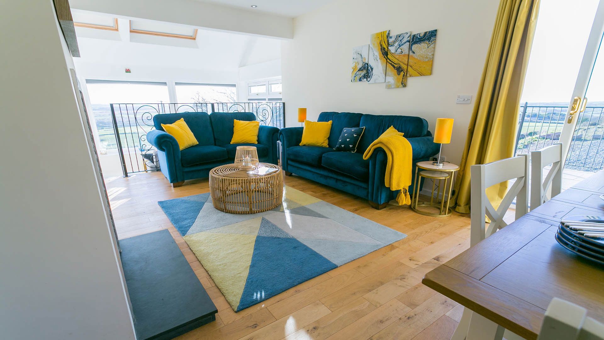 Lounge at Bron Heulog